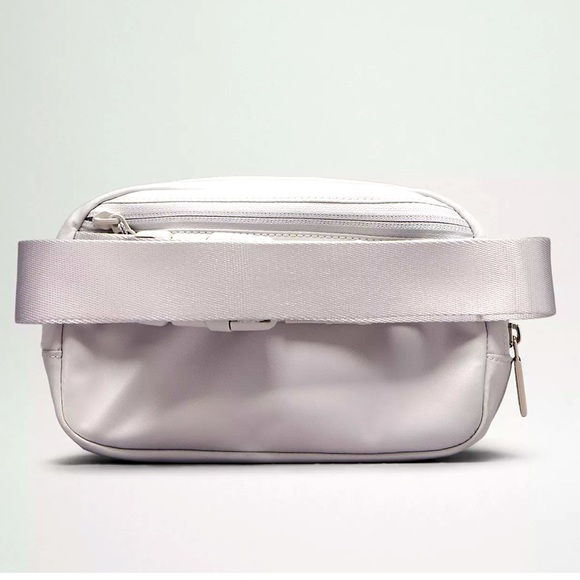 NWT LULULEMON 1L EVERYWHERE BELT BAG SILVER DROP w VAPOR PURPLE BLUE GREEN LOGO - Picture 5 of 6